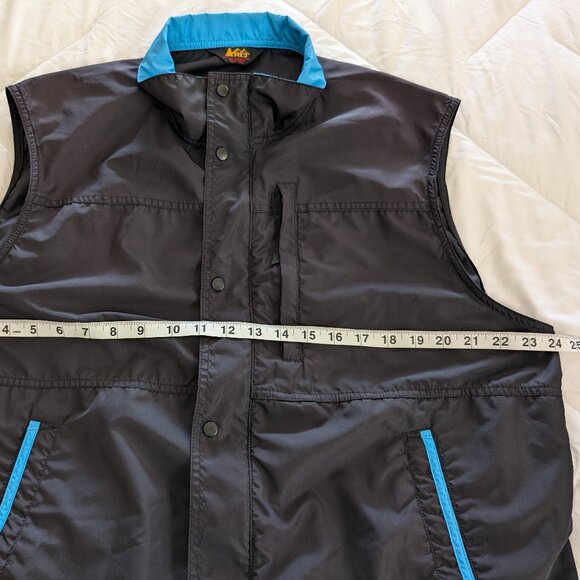 REI Vest Men's L Black Blue Full Zip‎ Snap Mock Neck Pockets Outdoors Logo - Picture 14 of 15